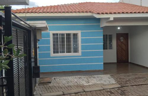 Casa em condomío, bem localizada - Foto 1