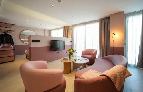 NIU Line - Be Line Group - Photo 2