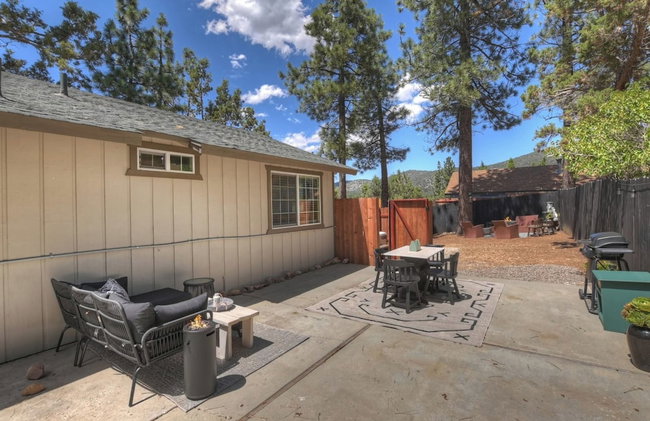 Bear Cub Cottage in Big Bear w/ HotTub & Firepit - Photo 65