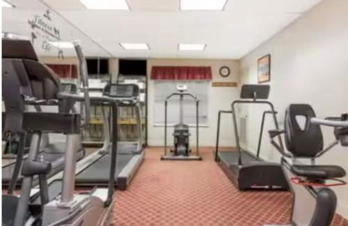 Renovated Condo near Disney Free Shuttle to Parks - Foto 47