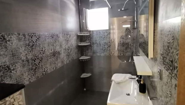 Quiet Family-friendly Trogir Apartment - Foto 5, Baño