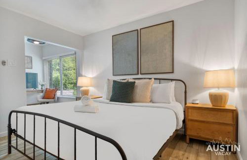 1BR 1BA Pet Friendly Condo w Pool, Gym, Walk to SoCo and Lake by Austin Vacay - Foto 4