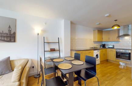 Bright and cosy 1 bed flat next to Tower Bridge - Photo 13