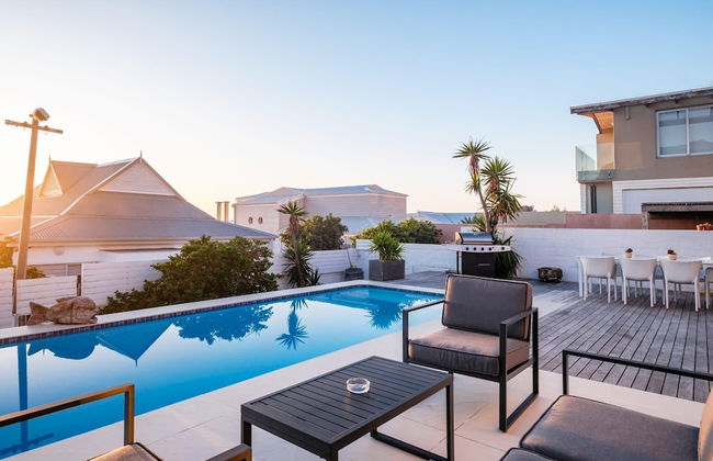 Stylish Holiday Home With Private Pool Ocean Views Jumeirah Blue - Photo 26