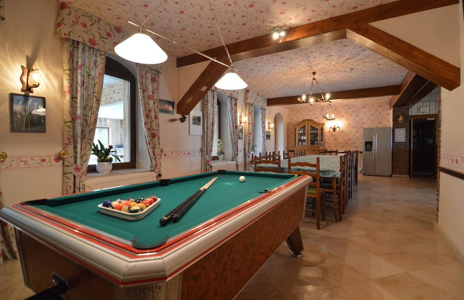 Former Hotel with Swimming Pool, Hot Tub, Sauna for Family Groups - Foto 19