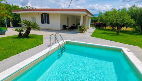 VILLA LA BOUGANVILLEA - Countryside Villa with Private Pool, Surrounded by Nature in VELLETRI - LAZIO - Foto 1, Garden view