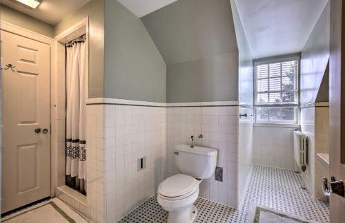 Spacious Estate with Courtyard 2 Miles to Downtown! - Foto 19