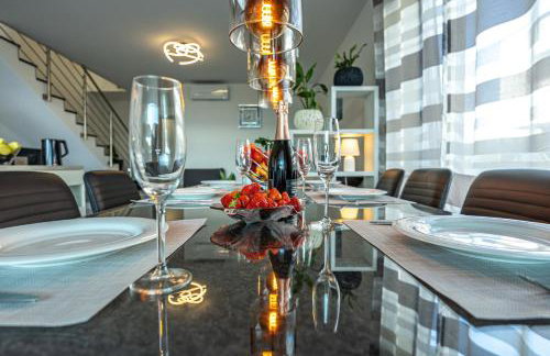 Luxury White Sails Villas with a Multi Sport Court and Sea View - Photo 63