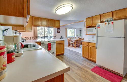 2-Level Home with Deck half Mi to Lake McConaughy! - Foto 6