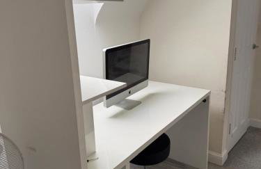 Spacious Modern 4-Bedroom Detached Home in Corby - Foto 5