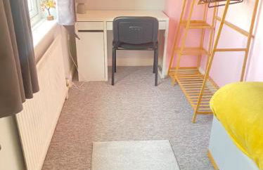 Balmoral House - Holiday Home - Photo 5