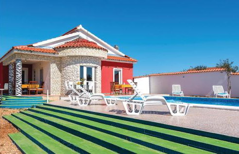 Four-Bedroom Holiday Home In Cista Velika - Photo 6