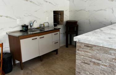 Casa de temporada em Lindoia - Com piscina e churrasqueira - Foto 4