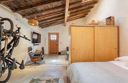 Modern Historic 1900 Adobe Bungalow in Downtown - Foto 18