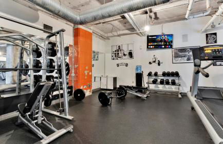 Downtown Loft I Pool, Gym, Free Parking, FIFA 2026 - Foto 33