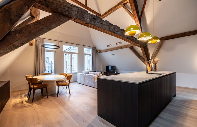City-view Loft With Wooden Beams and Mezzanine - Foto 19