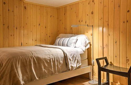 Berkshires Home on 11 Acres with Pond and 2 Fire Pits! - Foto 21