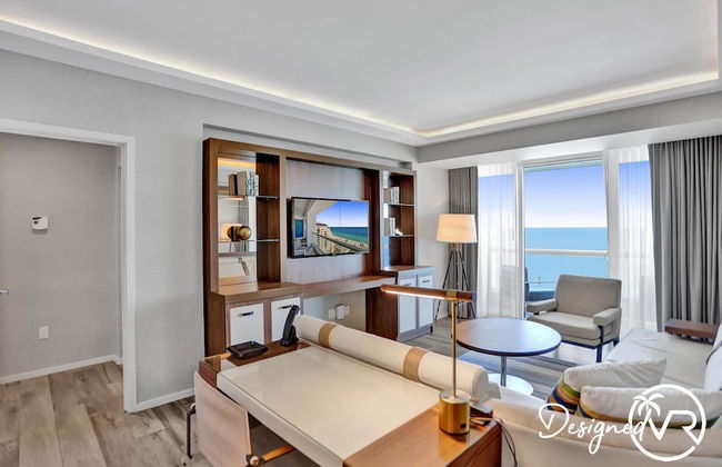 Stunning Beachfront Luxury- Your Perfect Getaway! - Photo 8