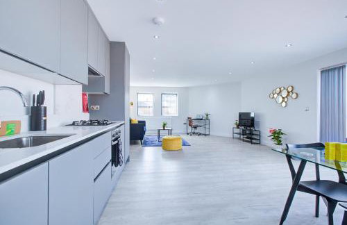 Hybrid Resi - Uxbridge, On-site car or van parking, near London Heathrow Airport - Photo 62