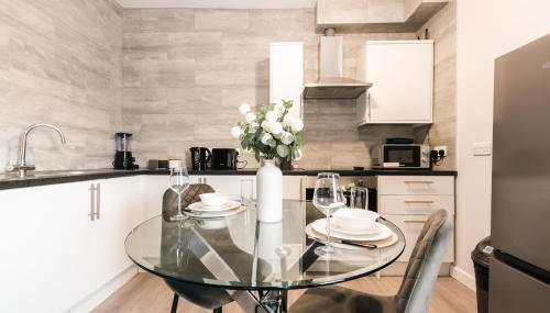 Central 2 Bed Apartment Perfect for Long and Short Stays - Foto 5