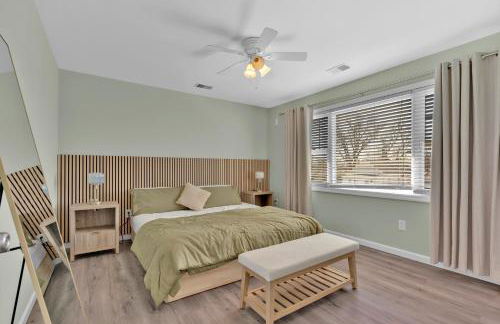 The Seabreeze Haven- Luxury 3BR Coastal Retreat - Near Beach & Free Parking - Foto 20