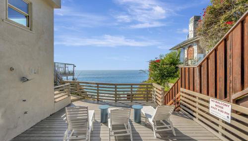 OCEAN FRONT Beach HOUSE! Private Stairs to SAND! - Foto 1