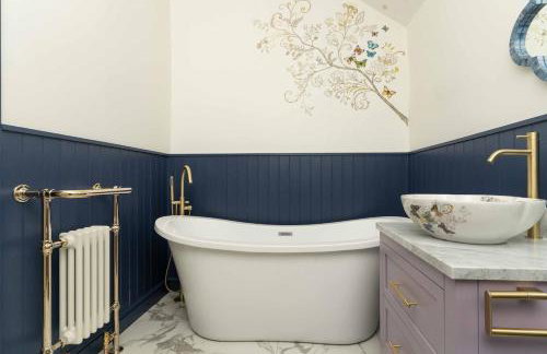 The Entire Coach House at Middleton Hall, Three Bedroom Holiday Home - Photo 30