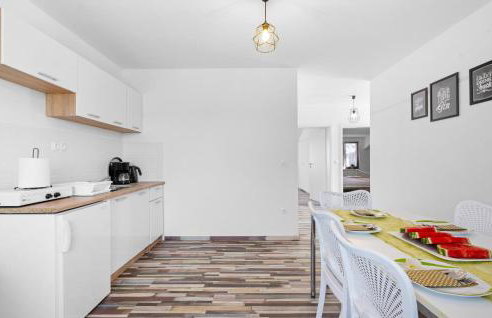 Cozy Apartment In Dragisici With Wifi - Photo 18