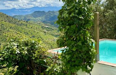 La Tahona (Cortijo Andaluz en las montañas) - Foto 1