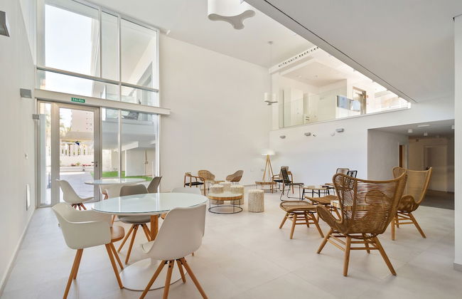 Carihuela Suites - Photo 16