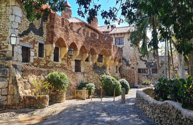 Explore Catalina Island and Altos de Chavon - Full-Day Tour - Foto 4