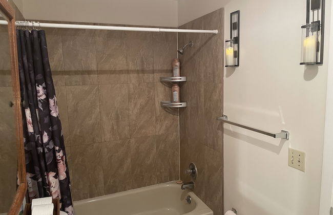 Downtown Private Rooms- Close to Topgolf - Foto 21