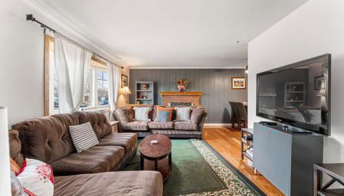 Spacious and Comfy Close to Everything Backyard - Foto 4