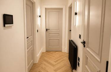 East Parade Collection, Opaz House Flat 3 - Photo 5