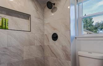 Beautiful home with backyard - Photo 31