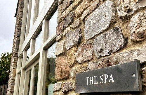 The Byre - Luxury Barn, near Wells, Somerset, pool, gym - Photo 2