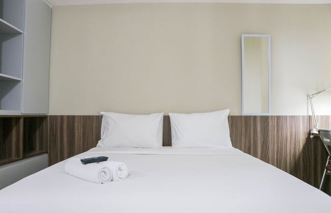 Modern Look and Homey Studio Apartment LRT City Jatibening - Foto 3