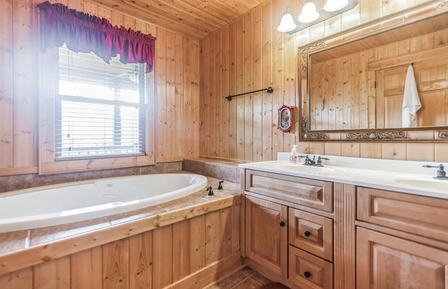 Cozy Mountain Retreat W/ Scenic Views 3 Bedroom Home by RedAwning - Foto 21