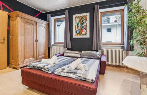 BAT Home Solutions Trier-Euren - alles was ein Hotel nicht bietet - 35 qm Ferienwohnung, Heimkino, Wallbox, Küche für 4 Personen - Foto 26