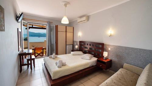 Irini Seaside Studios - Photo 4