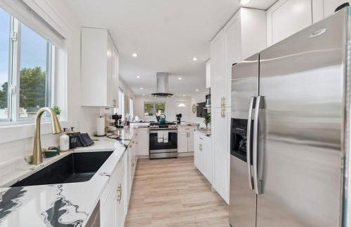 Pet Friendly, Gated Backyard, Game room, Hot Tub - Foto 29