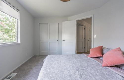 Spacious Central Kirkland Gem with Deck Near Google - Foto 37