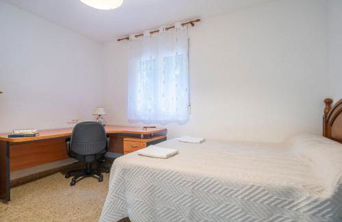 Amplio piso con 4 habitaciones para disfrutar de Málaga con parking gratuito - Photo 45