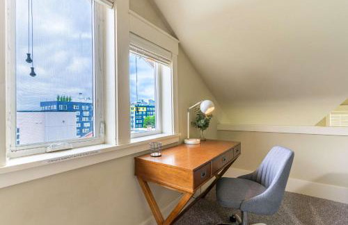 Exquisite Central Townhome with Spacious Loft and Gourmet Kitchen - Foto 35