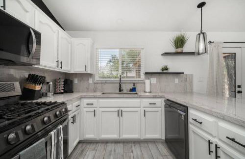 Simple Home for Work or Travel - Photo 7