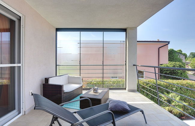 Modern Holiday Home in Novigrad With Pool - Foto 28