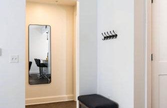 Luxury Downtown Apt with Parking, Gym, and Lap Pool - Foto 11