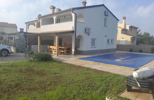 Kuča Mira - Foto 2