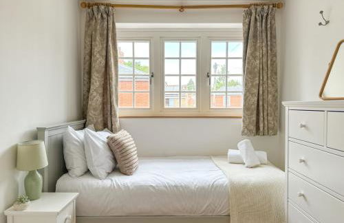 Canterbury Oasis - Modern 2-Bed Home with FREE Parking - Foto 29