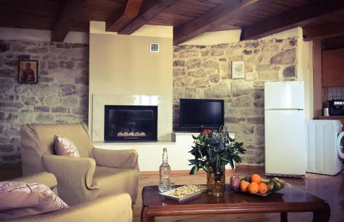 Antonia’s Home Alfa Village - Photo 8